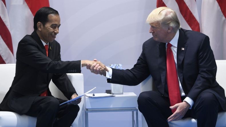 Ucapkan Selamat ke Jokowi, Trump Sebut Indonesia sebagai ...