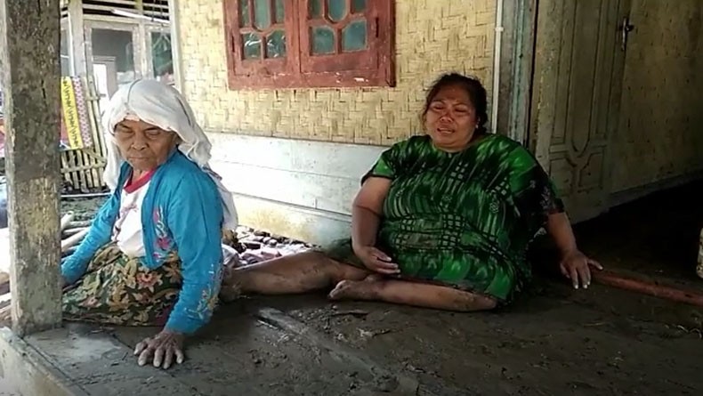 Harta Benda Hanyut, Korban Banjir Bandang di Lebak Menangis Histeris
