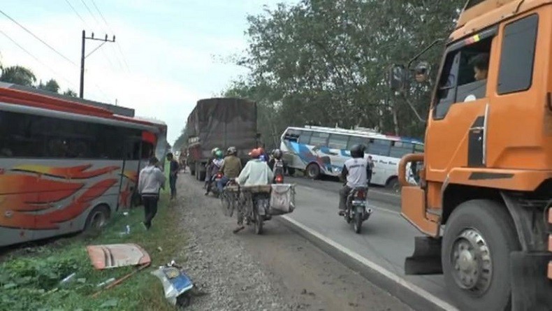 2 Bus Tabrakan di Garut, 3 Korban Luka-luka Dilarikan ke Puskesmas Bandrek
