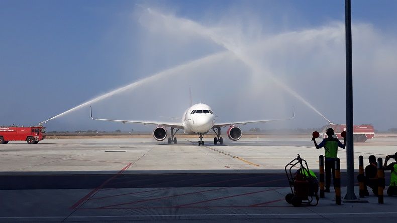 title Maskapai Batik Air Mulai Beroperasi di Bandara YIA Kulonprogo Maskapai Batik Air Mulai Beroperasi di Bandara YIA Kulonprogo