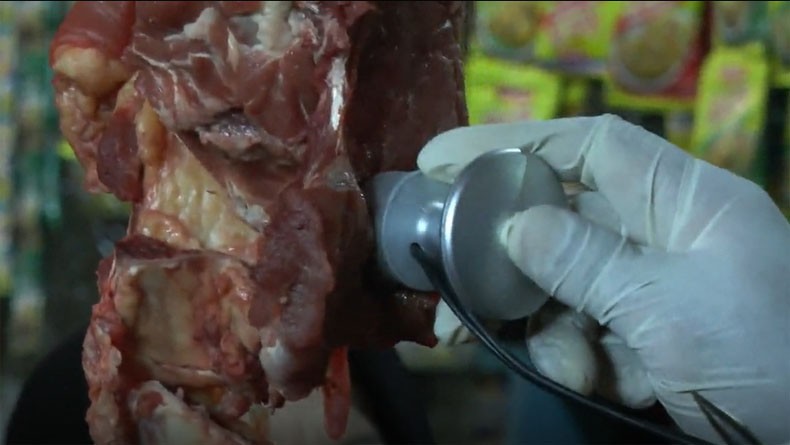 Daging Sapi Glonggongan dan Daging Oplosan Marak Dijual di Pasar Demak