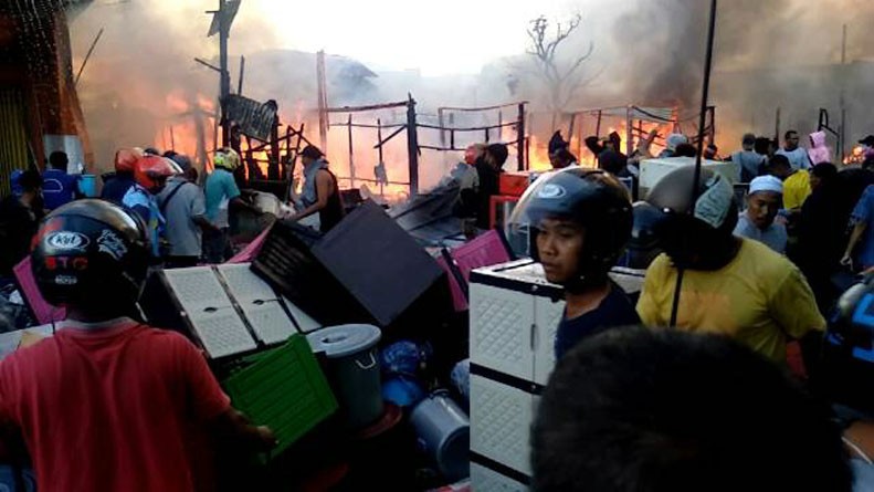 Puluhan Kios Pakaian Bekas di Dekat Kantor Damkar Timika Papua Ludes Terbakar