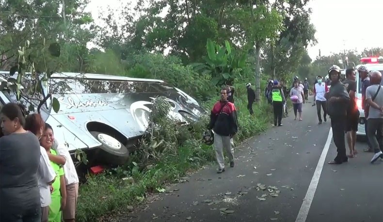Bus Pariwisata Tabrak Pemotor akibat Rem Blong di Salatiga, 1 Orang Tewas