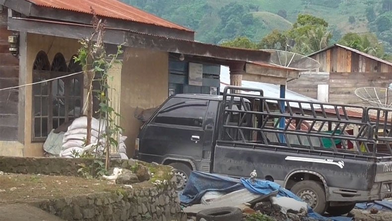 Satu Keluarga Pensiunan Polri Kritis Dibacok 5 Orang Bertopeng di Dairi