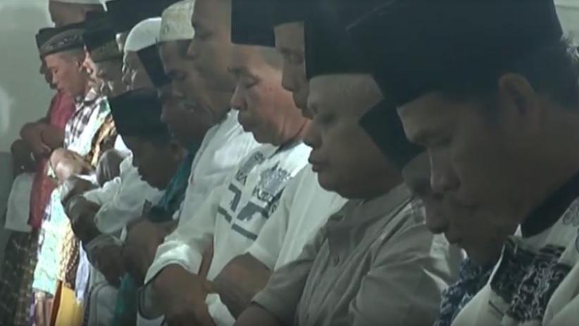 Jemaah Tarekat Naqsabandiah di Padang Sumbar Rayakan Idul Fitri Hari Ini