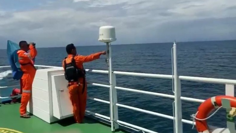Penumpang Kapal Nekat Lompat ke Laut di Perairan Galesong Takalar