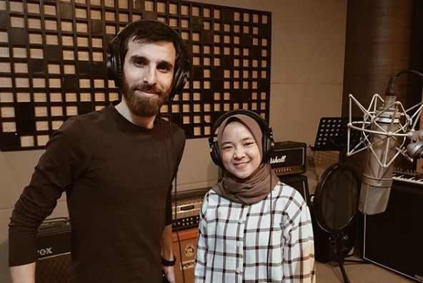 Sahabat Mendadak Muncul Bongkar Sosok Pacar Nissa Sabyan 