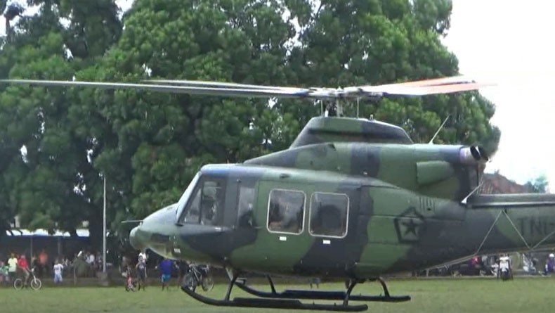 Heli TNI AD Mendarat Darurat Akibat Baling-Baling Terlilit Tali ...