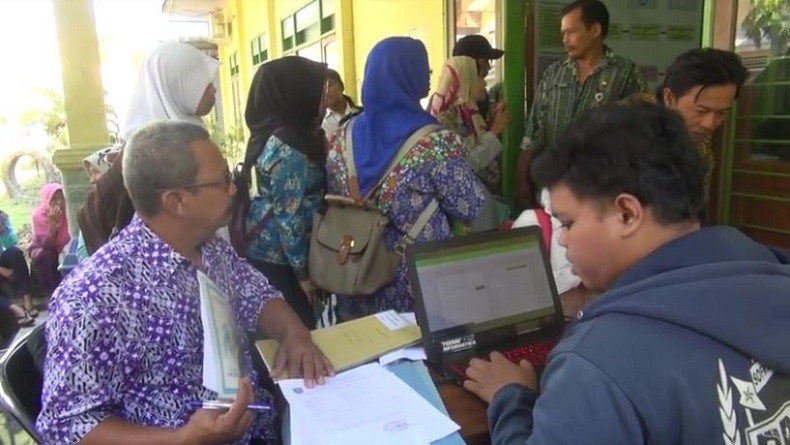 Banyak Siswa Gagal Daftar PPDB, Ratusan Orang Tua Datangi Disdik Jombang