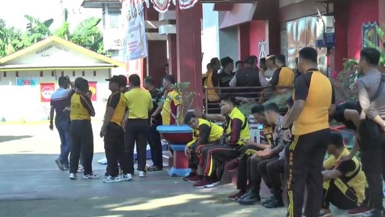 Pascakerusuhan Lapas Polewali Mandar, Puluhan Polisi Bersenjata Lengkap Siaga