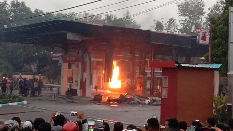SPBU Sinduro di Ponorogo Jatim Terbakar