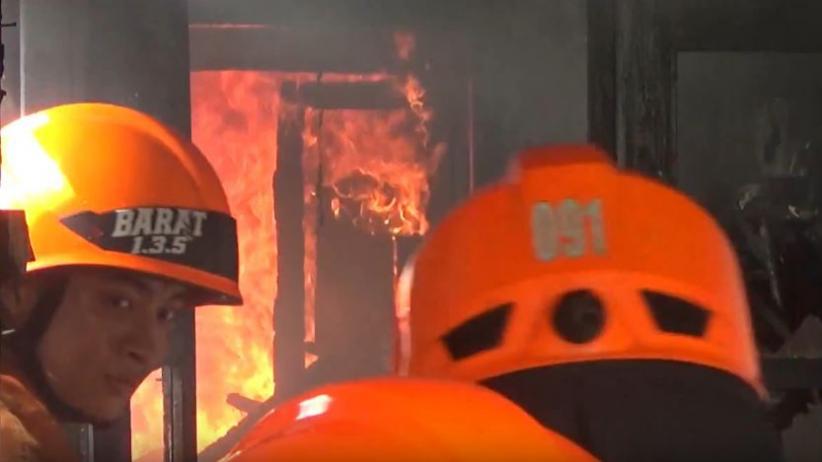 Kebakaran di Pasar Induk Caringin Bandung, 48 Kios Ludes Dilalap Api