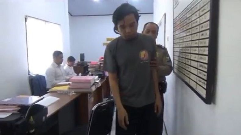 Tipu Polisi, Dukun Palsu di Banyuwangi Diamankan Petugas