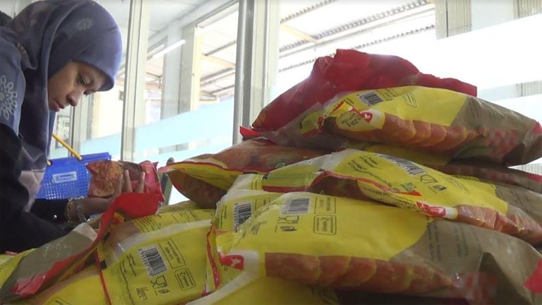 Tim Gabungan Sita Belasan Makanan Kedaluarsa dari 2 Minimarket di Kendal