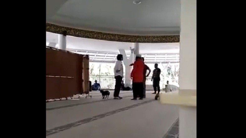 MUI Bogor Imbau Umat Islam Tak Terprovokasi Aksi Perempuan Bawa Anjing ke Masjid
