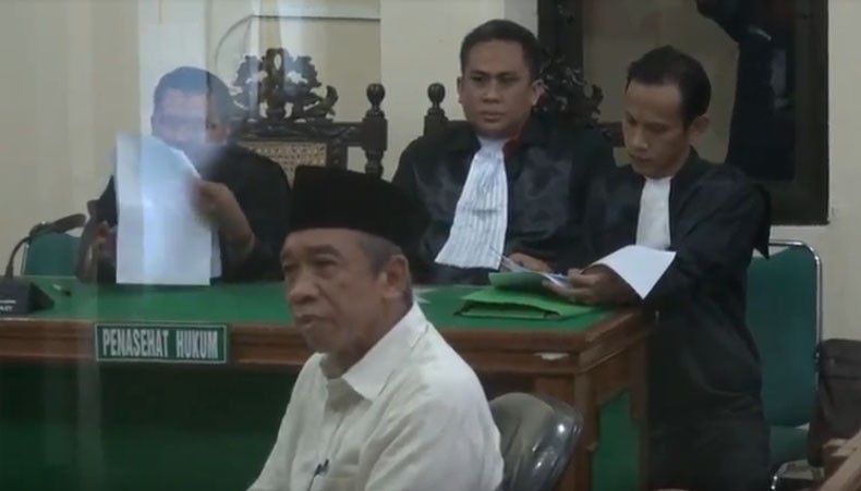 Didakwa Palsukan Surat Lulus S-2 dan S-3, Pelawak Qomar Diancam 6 Tahun Penjara