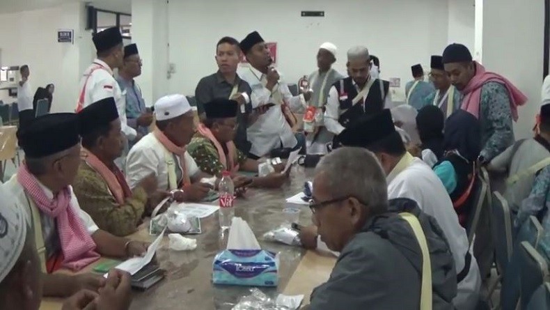 Calhaj Embarkasi Surakarta Meninggal Dunia dalam Penerbangan ke Madinah