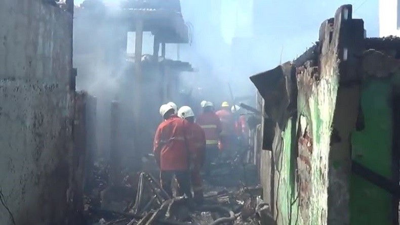 15 Rumah Terbakar di Margo Rukun Surabaya, Api Diduga dari Ledakan Kompor Gas