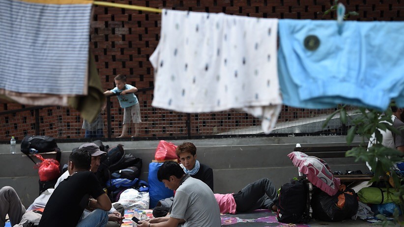 Para Pencari Suaka Dipindah dari Kebon Sirih ke Kalideres - Bagian 2