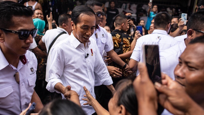 Presiden Jokowi Blusukan ke Pasar Baru - Bagian 2