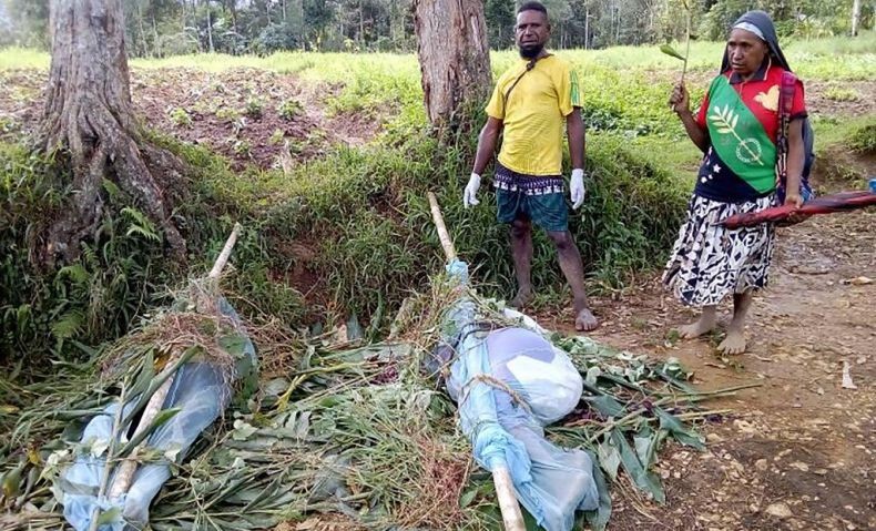 Pembantaian Sadis Perang  Antarsuku di Papua Nugini Warga 