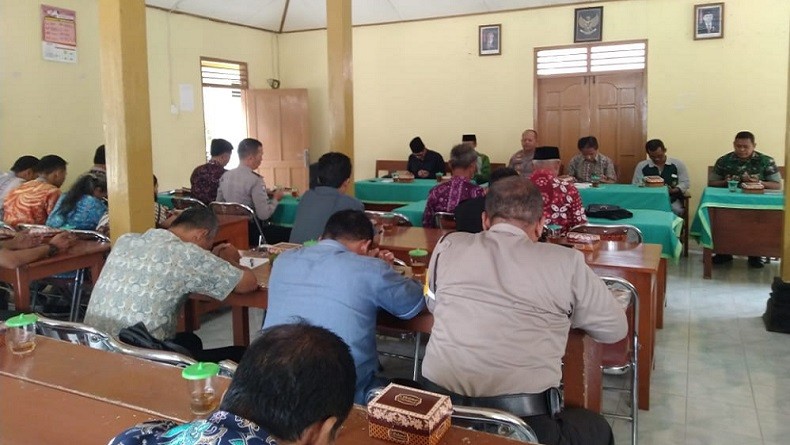 Pascapenemuan Serpihan Alquran, Pemerintah Desa Demangrejo Kumpulkan Warga