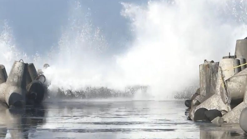 Awas, Ombak Setinggi 6 Meter Ancam Perairan Selatan Jateng-DIY