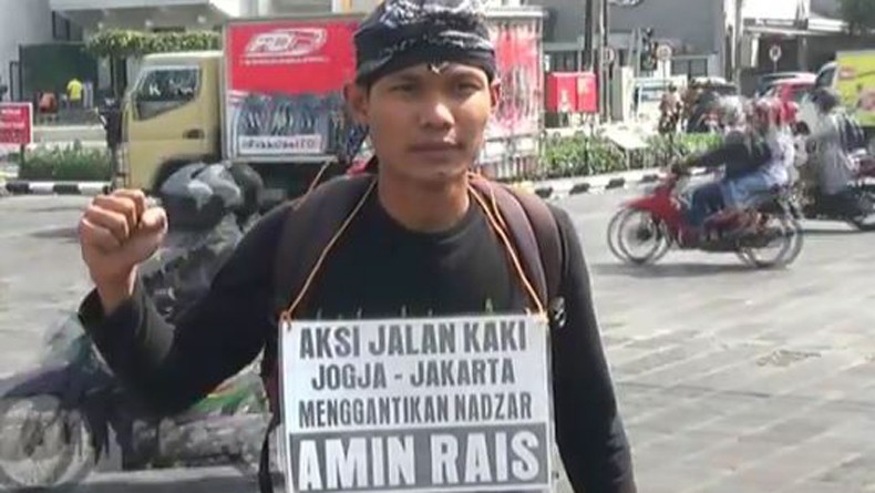 Terpanggil Gantikan Nazar Amien Rais, Pemuda asal Blora Jalan Kaki Yogya-Jakarta