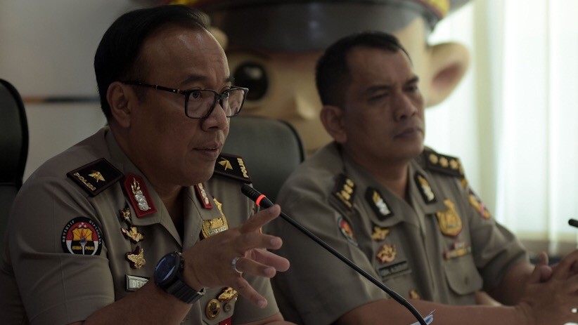 Terduga Teroris Anggota JAD Ditangkap di Sumatera Barat - Bagian 3