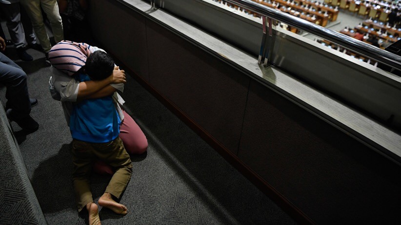 Sah, Baiq Nuril Dapat Amnesti dari Presiden Jokowi - Bagian 2