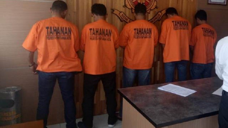 Aniaya Sopir Taksi yang Telat Bayar Cicilan Mobil, 5 Debt Collector Ditangkap