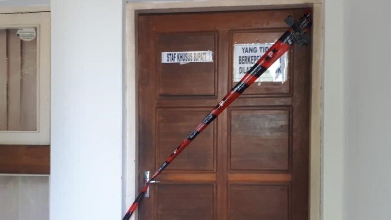 Ruang Kerja Sekda dan Staf Khusus Bupati Kudus Disegel: Dalam Pengawasan KPK