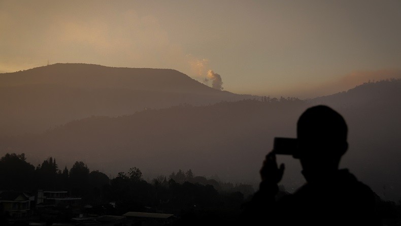 Minggu Pagi, Aktivitas Gunung Tangkuban Parahu Terpantau Normal