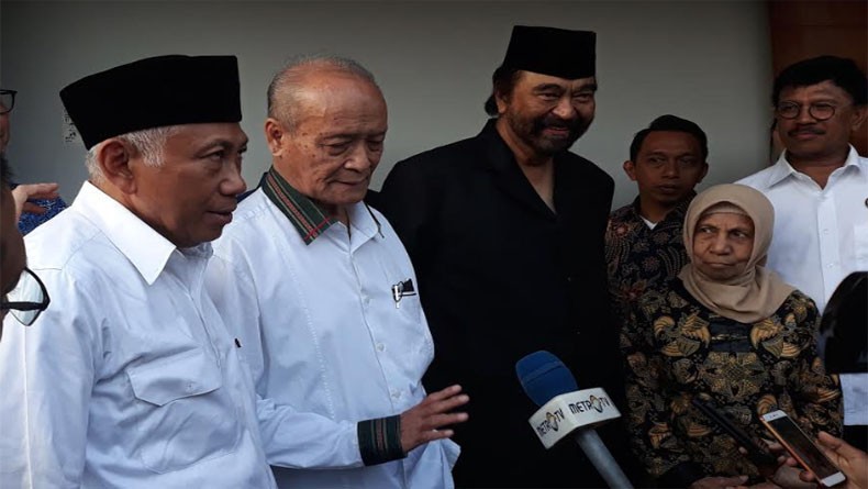 Jenguk Syafii Maarif, Surya Paloh: Gagasan Buya Masih Sangat Diperlukan Bangsa