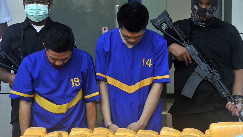 BNN Musnahkan 150 Kg Ganja yang Disembunyikan Dalam Bagasi Mobil - Bagian 4