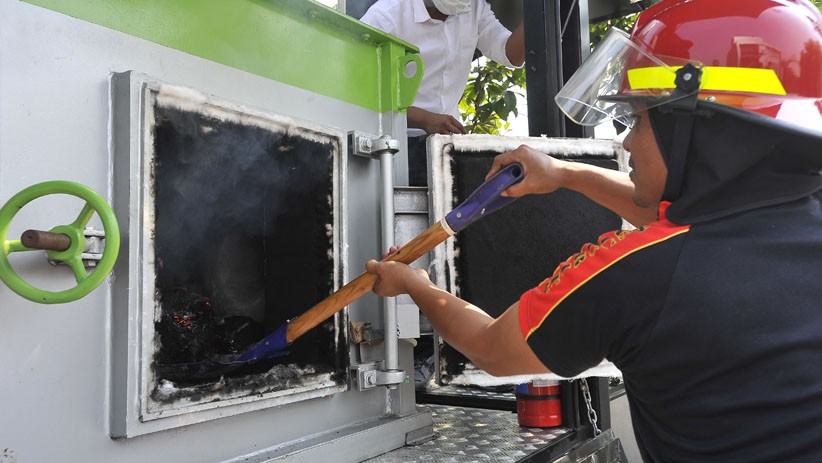 BNN Musnahkan 150 Kg Ganja yang Disembunyikan Dalam Bagasi Mobil - Bagian 3