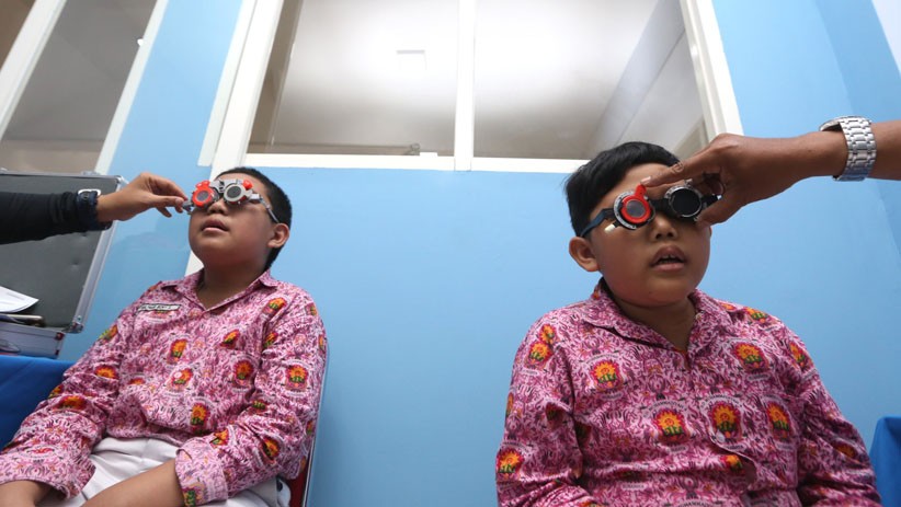 6.000 Pelajar SD Muhammadiyah se-Surabaya Periksa Mata Gratis 6.000 Pelajar SD Muhammadiyah se-Surabaya Periksa Mata Gratis