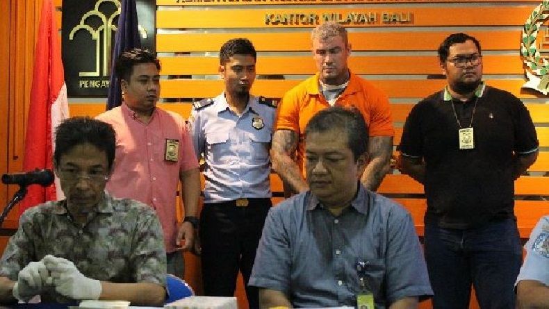 Model asal Inggris Ditangkap karena Buat Konten Porno Sesama Jenis