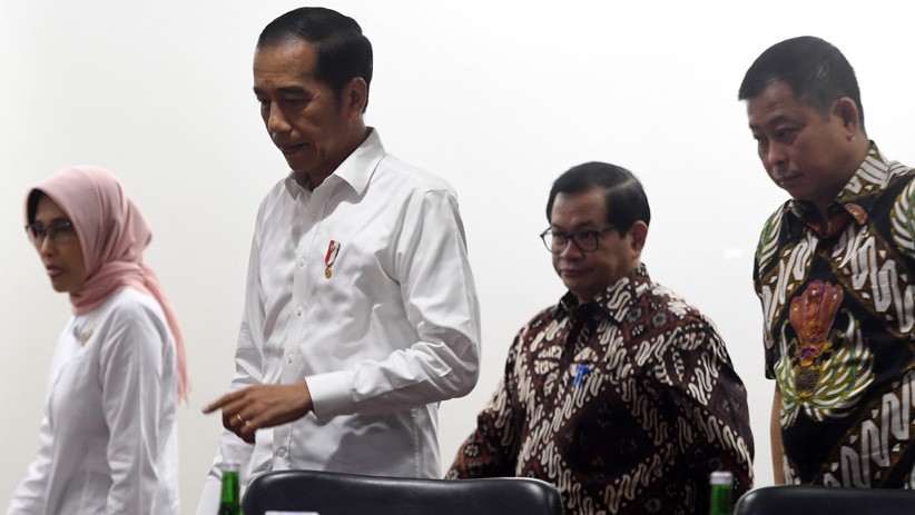 Ekspresi Presiden Jokowi saat Minta Penjelasan PLN soal Listrik Padam - Bagian 1