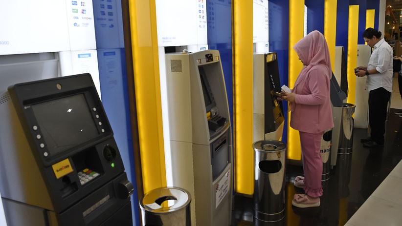 Layanan Perbankan Kembali Normal usai Listrik Padam - Bagian 2