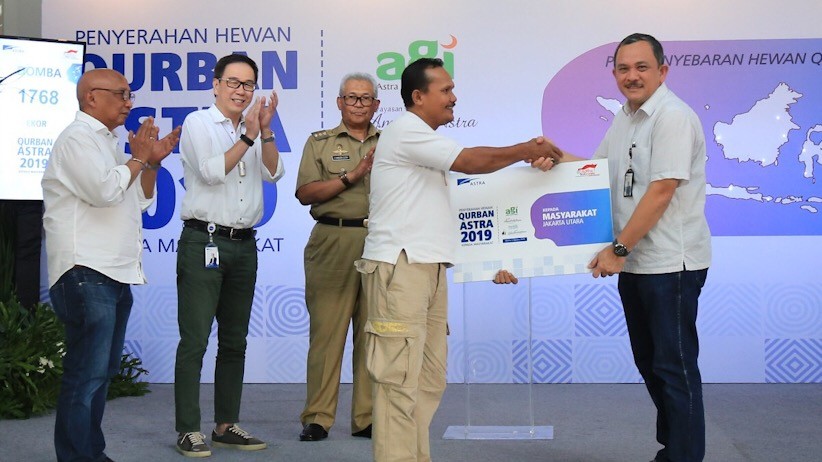 Grup Astra Serahkan 2.143 Hewan Kurban ke 34 Provinsi - Bagian 3