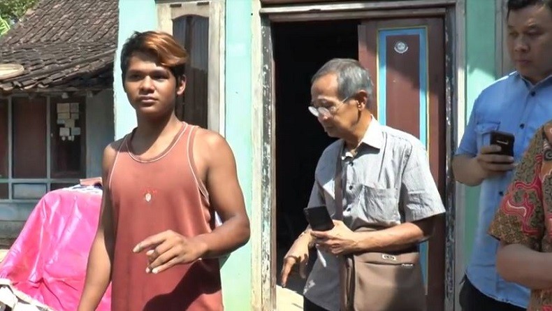 Warga Gunungpati Semarang Mengeluhkan Radiasi SUTET