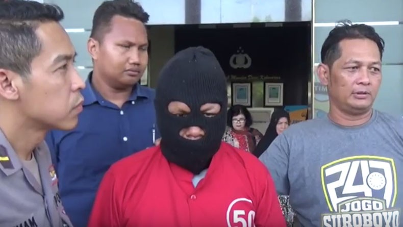 title Bejat, Bapak Setubuhi Anak Kandung Selama 3 Tahun hingga Melahirkan di Surabaya Bejat, Bapak Setubuhi Anak Kandung Selama 3 Tahun hingga Melahirkan di Surabaya