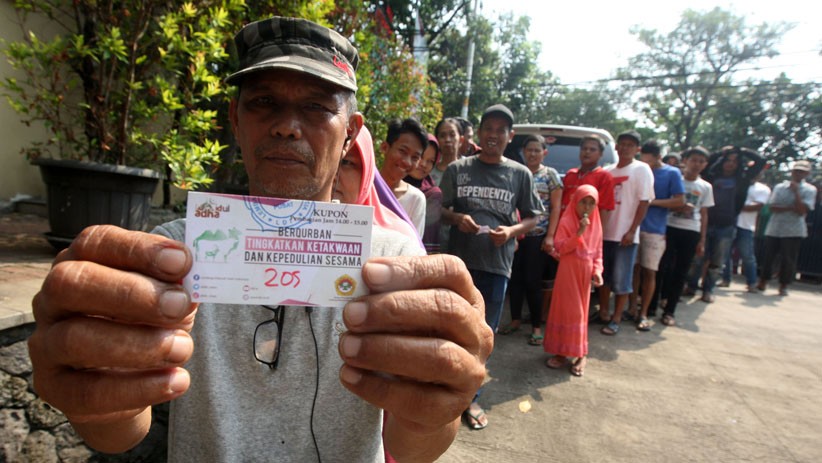 LDII Bagikan Daging Kurban untuk Ratusan Warga Jakarta - Bagian 1