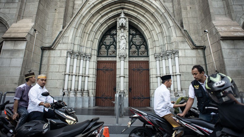 Potret Toleransi Beragama, Parkir Kendaraan di Katedral, Salat Id di Istiqlal - Bagian 2
