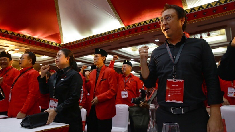 Megawati Tugaskan Prananda Prabowo Jalankan Hasil Kongres V PDIP - Bagian 4