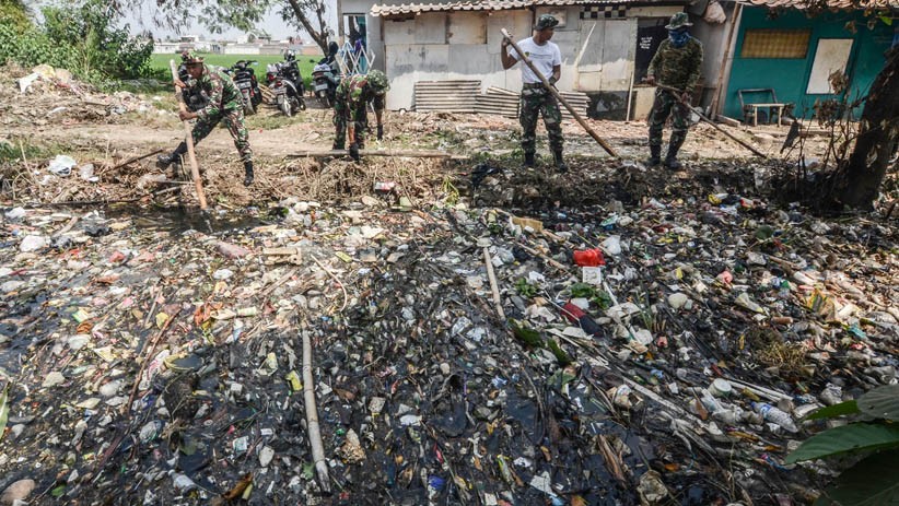 Foto-Foto Kali di Bekasi Tertutup Sampah - Bagian 2