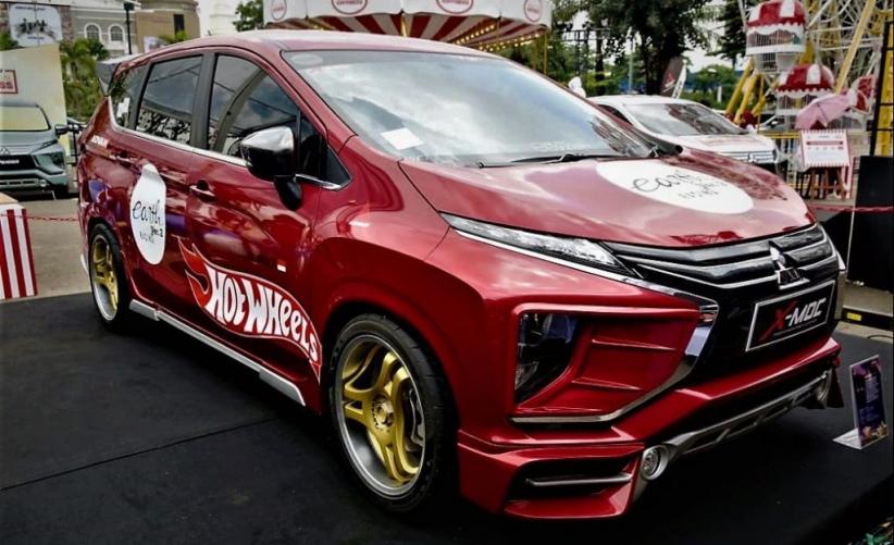 Rayakan HUT RI Mitsubishi Pamerkan 5 Mobil  Xpander 