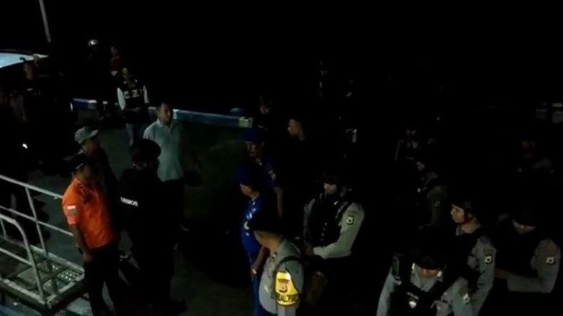 Tim Pencarian KM Mina Sejati Balik ke Daratan usai 19 Jam Sisir Laut