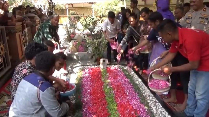 Cegah Korona, Makam Gus Dur di Ponpes Tebuireng Jombang Ditutup untuk Peziarah